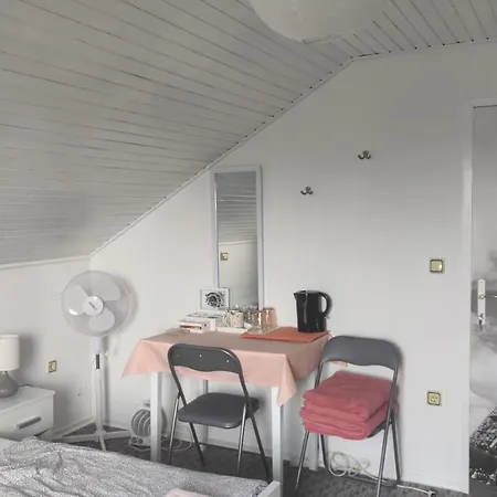 Celinka Rooms Raka Exterior photo