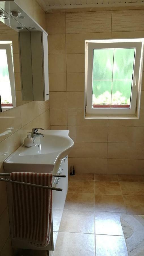 Celinka Homestay Raka